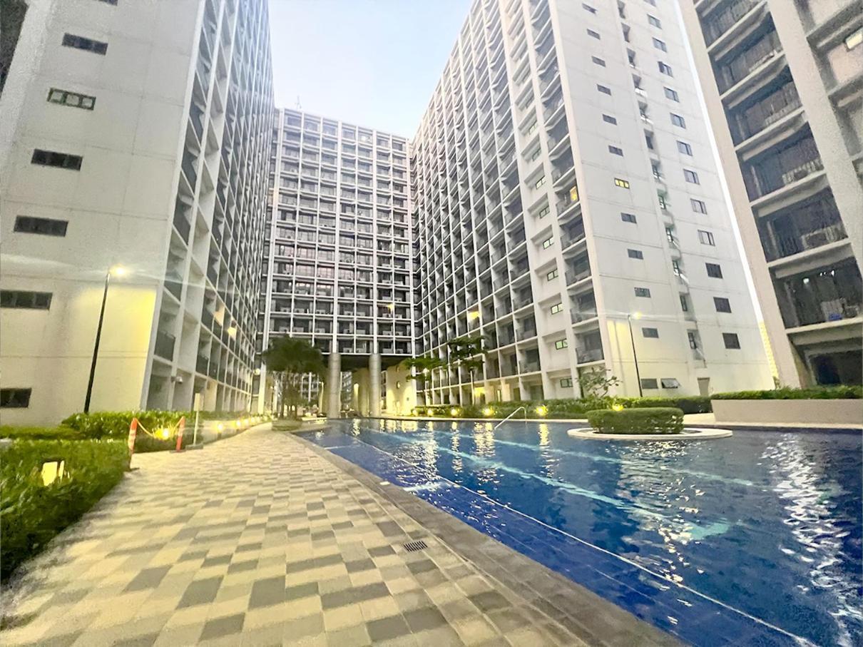 Rmd Luxe Staycation By Opmmi Манила Экстерьер фото